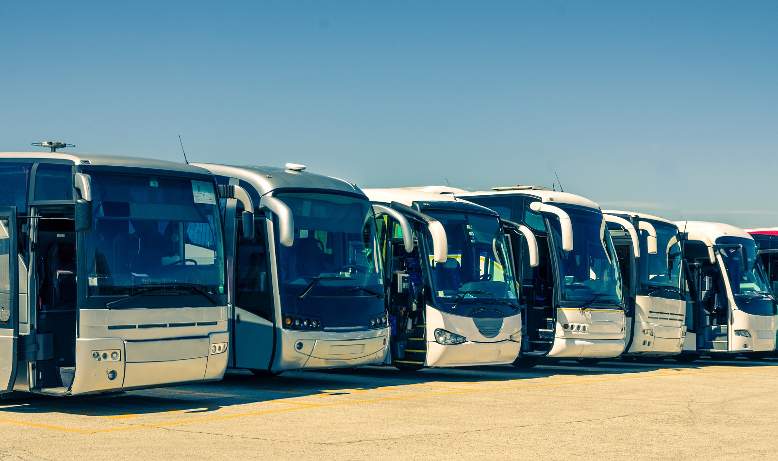 What Type Of Charter Bus Rental in Chicago Is Available?