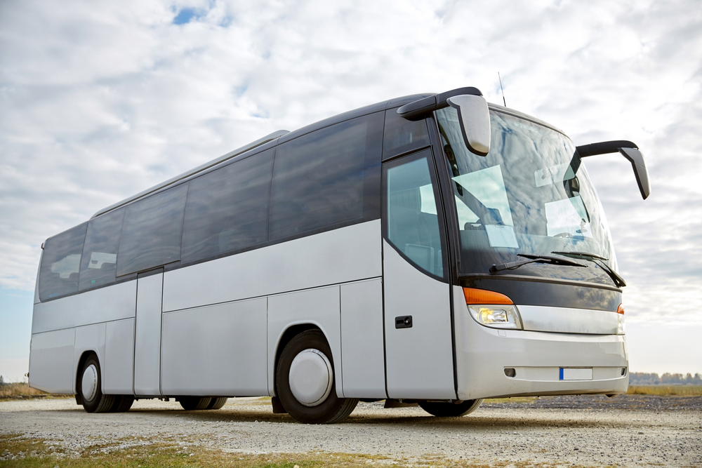 Is it Necessary to Hire a Charter Bus Service in Chicago For Corporate Outings and Team Building Events